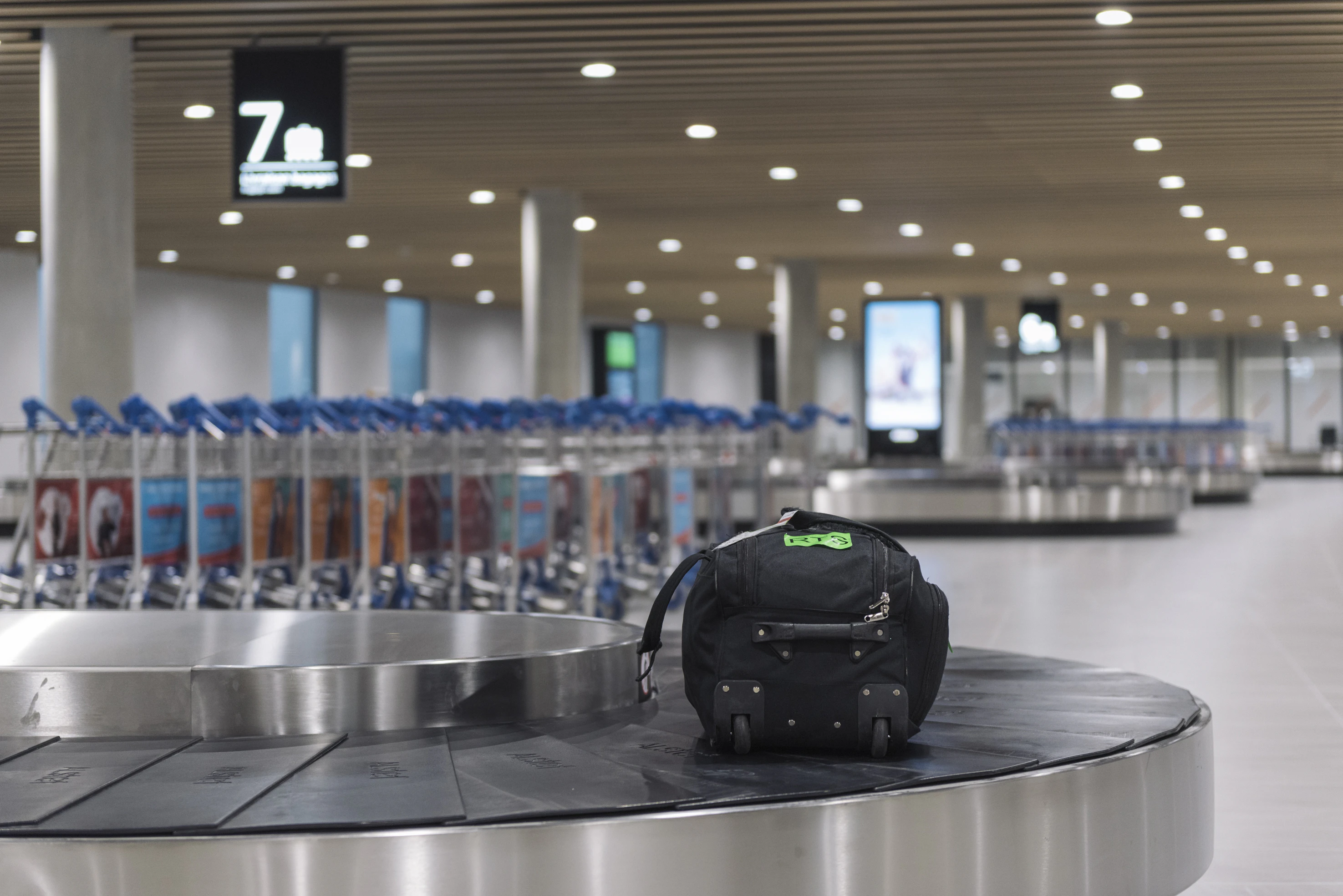 service-arport-salle_livraison_bagage